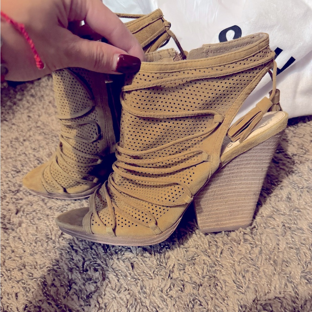 Vince camuto heels